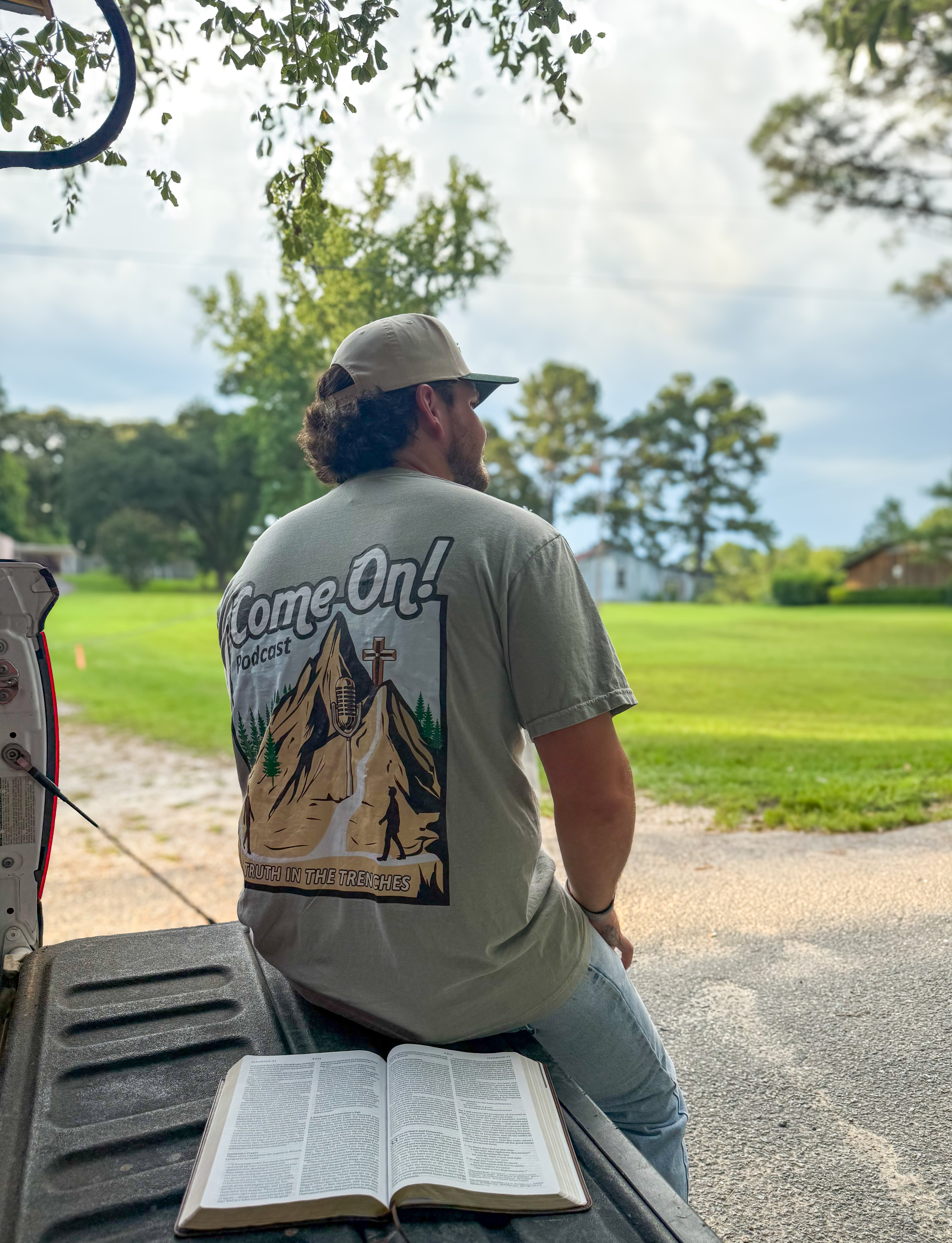 Come On! Podcast -Short Sleeve T-shirt